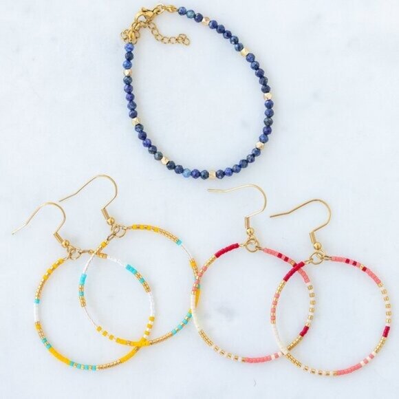 Bundle of 3! Beaded Lapis Lazuli Bracelet & 2 Pairs beaded Hoop earrings So Cute - Picture 1 of 6
